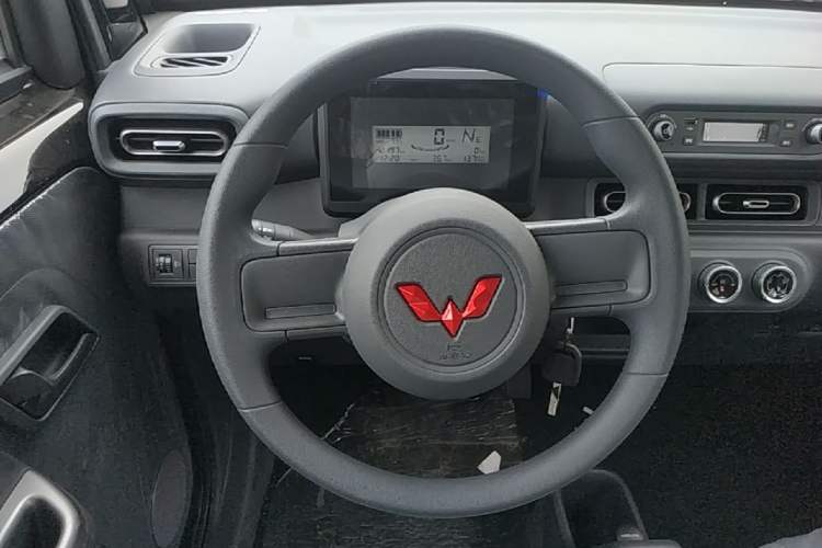Used Wuling Zhiguang New Energy 2025 Comfort Model Steering Wheel