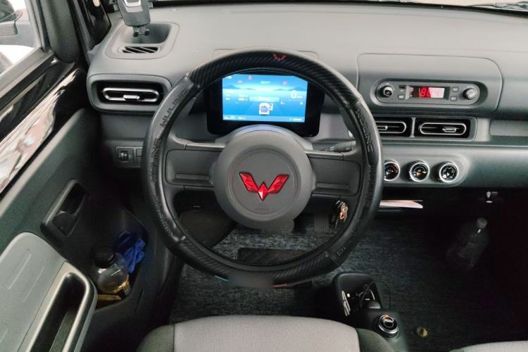 Used Wuling Zhiguang New Energy 2025 Model 305km Ambitious Edition Steering Wheel