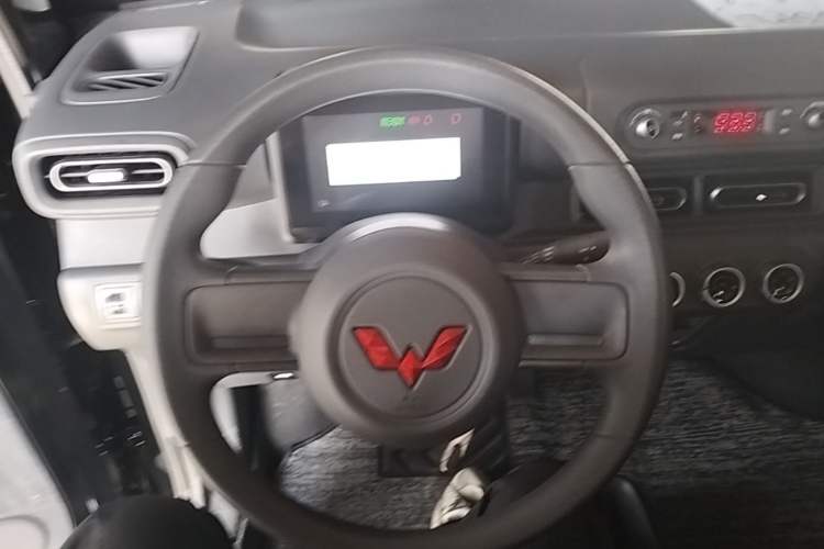 Used Wuling Zhiguang New Energy 2025 Comfort Model Steering Wheel