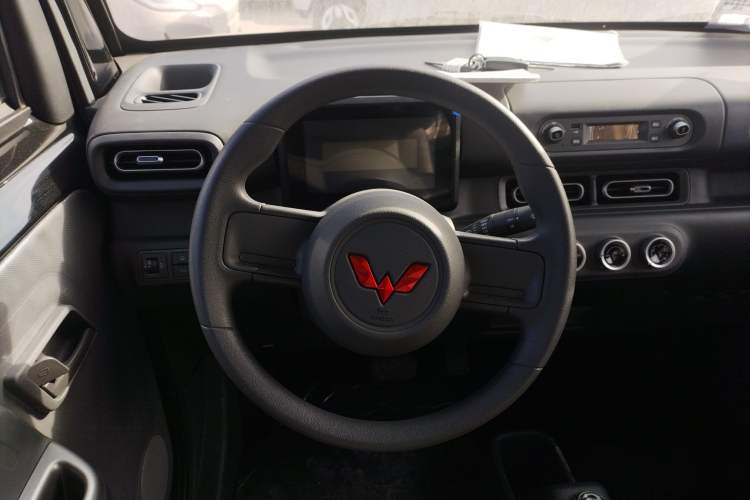 Used Wuling Zhiguang New Energy 2025 Comfort Model Steering Wheel