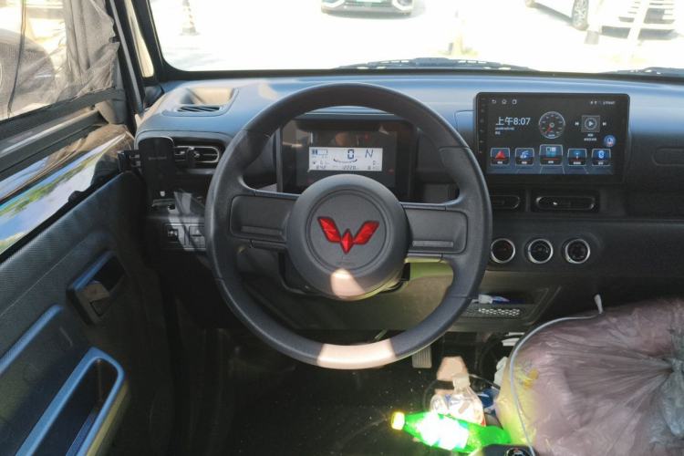 Used Wuling Zhiguang New Energy 2025 Standard Model Steering Wheel