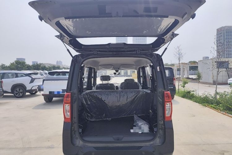 Used Wuling Zhiguang New Energy 2025 Comfort Model Trunk