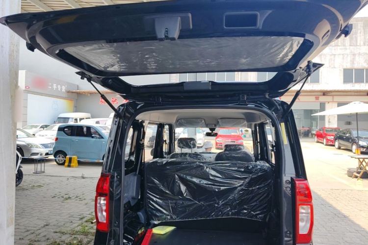 Used Wuling Zhiguang New Energy 2025 Comfort Model Trunk