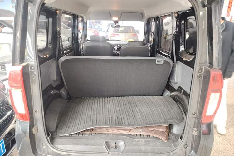 Used Wuling Zhiguang New Energy 2025 Comfort Model Trunk