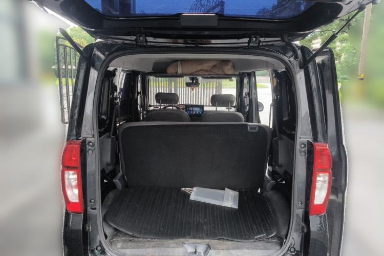 Used Wuling Zhiguang New Energy 2025 Model 305km Ambitious Edition Trunk