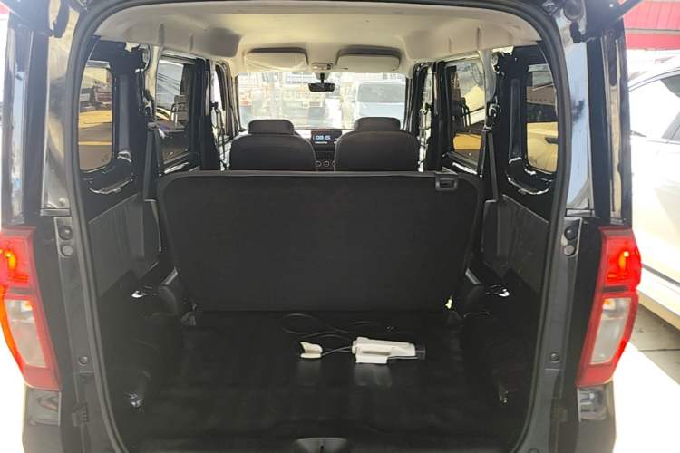 Used Wuling Zhiguang New Energy 2025 Comfort Model Trunk