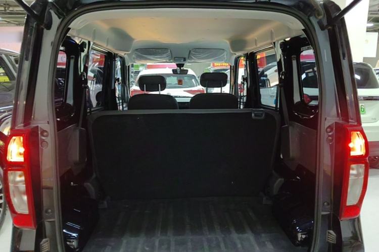 Used Wuling Zhiguang New Energy 2025 Comfort Model Trunk