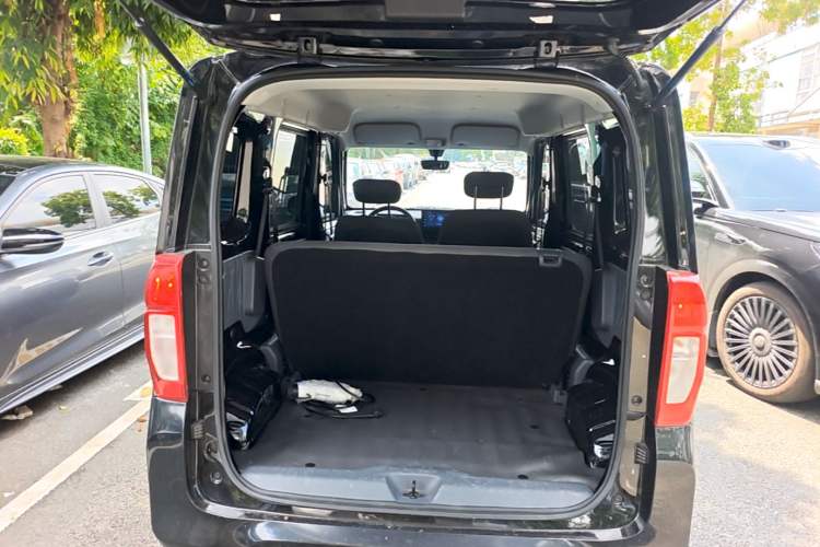 Used Wuling Zhiguang New Energy 2025 Standard Model Trunk