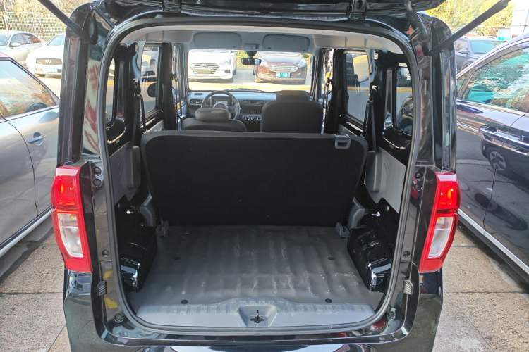Used Wuling Zhiguang New Energy 2025 Comfort Model Trunk