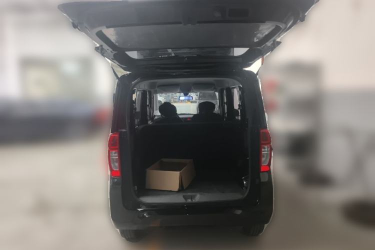 Used Wuling Zhiguang New Energy 2025 Standard Model Trunk