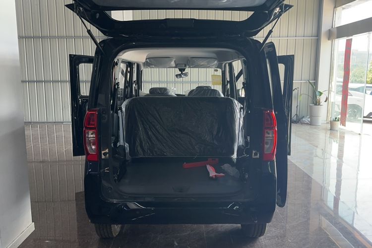 Used Wuling Zhiguang New Energy 2025 Model 305km Ambitious Edition Trunk