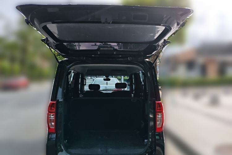 Used Wuling Zhiguang New Energy 2025 Model 305km Ambitious Edition Trunk