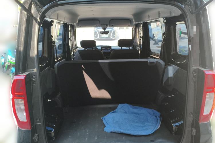 Used Wuling Zhiguang New Energy 2025 Standard Model Trunk