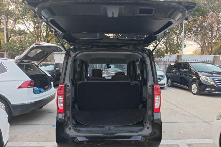 Used Wuling Zhiguang New Energy 2025 Comfort Model Trunk