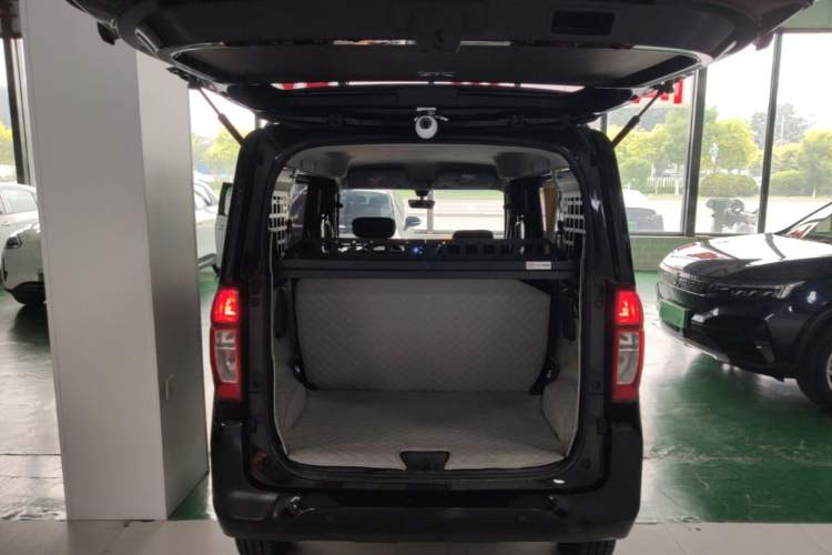 Used Wuling Zhiguang New Energy 2025 Comfort Model Trunk