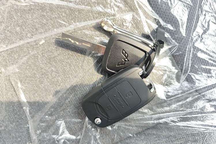 Used Wuling Zhiguang New Energy 2025 Comfort Model Vehicle Key