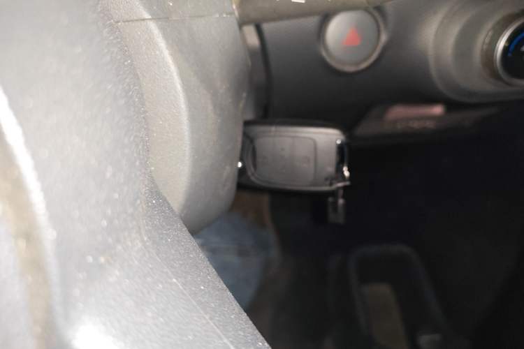 Used Wuling Zhiguang New Energy 2025 Comfort Model Vehicle Key
