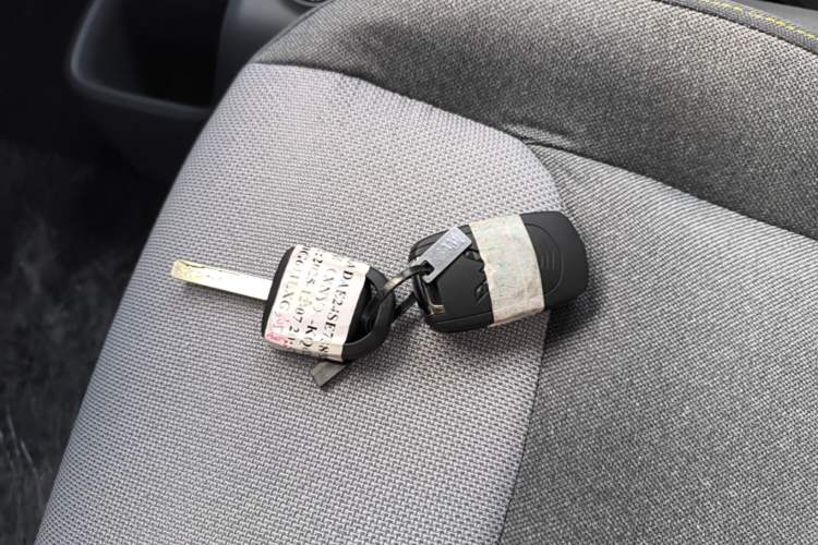 Used Wuling Zhiguang New Energy 2025 Model 305km Ambitious Edition Vehicle Key