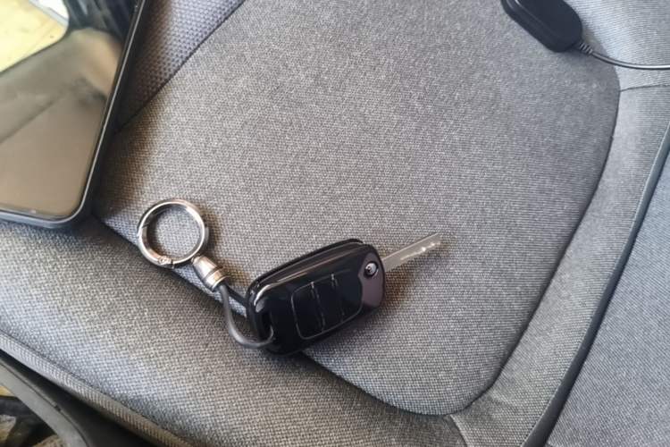 Used Wuling Zhiguang New Energy 2025 Comfort Model Vehicle Key