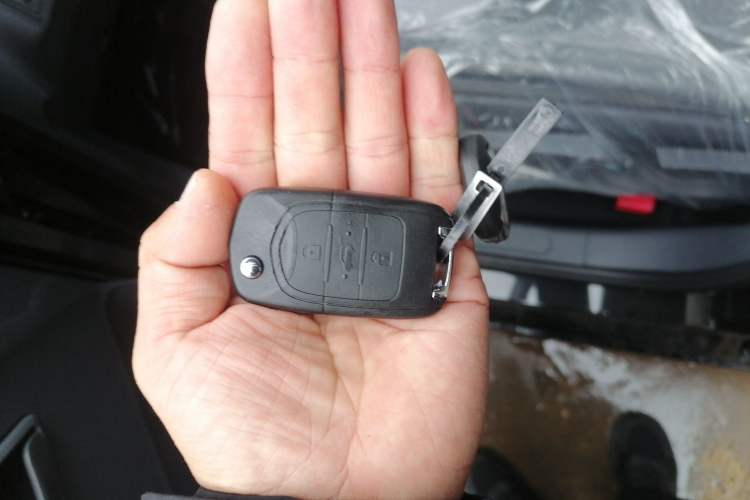 Used Wuling Zhiguang New Energy 2025 Model 305km Ambitious Edition Vehicle Key