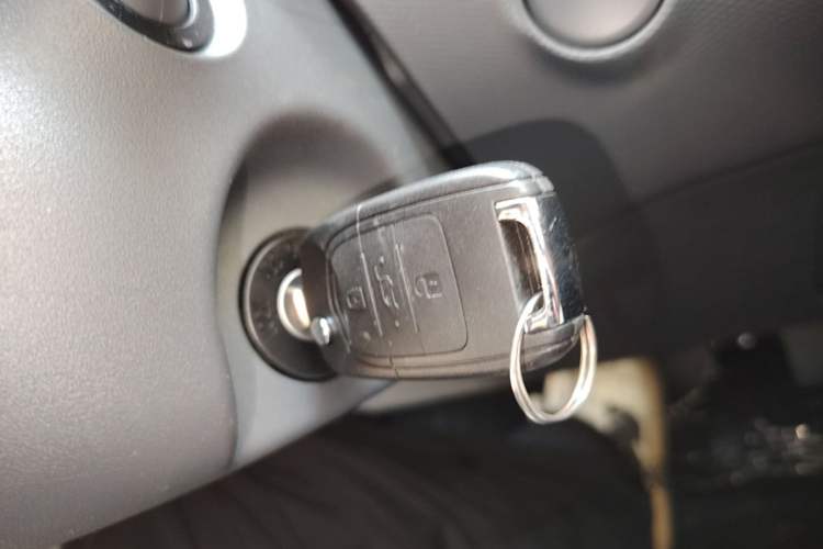 Used Wuling Zhiguang New Energy 2025 Model 305km Ambitious Edition Vehicle Key