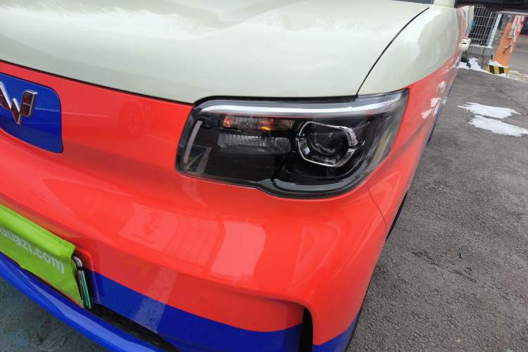 Used Wuling Zhiguang New Energy 2025 Comfort Model Left Front Headlight
