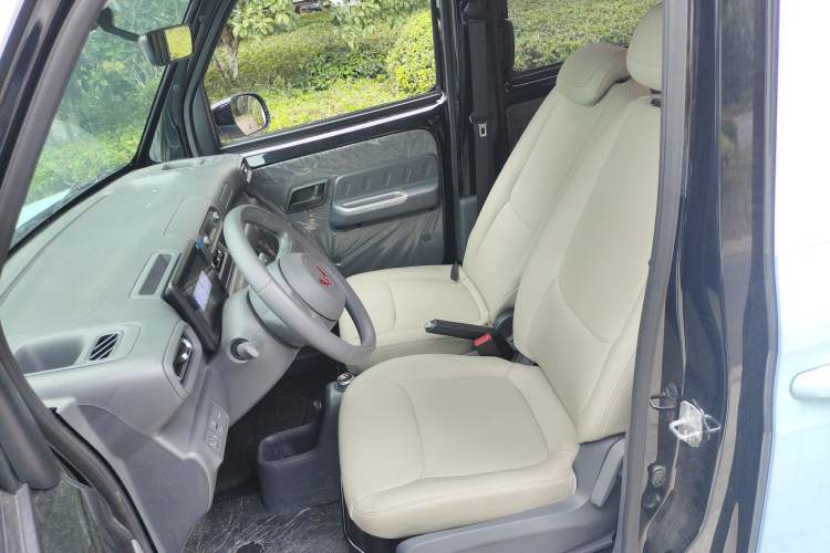 Used Wuling Zhiguang New Energy 2025 Comfort Model Left Front Seat