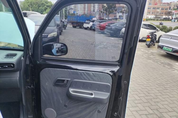 Used Wuling Zhiguang New Energy 2025 Comfort Model Right Front Door Interior