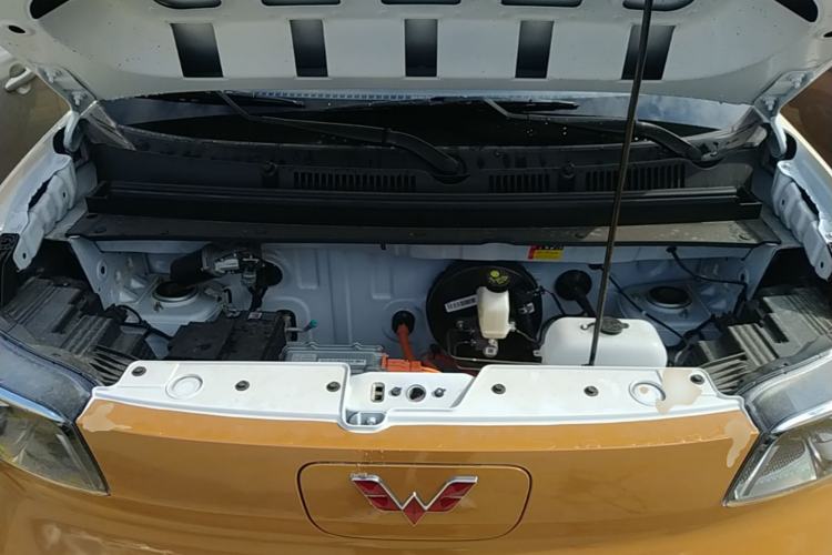 Used Wuling Zhiguang New Energy 2025 Model 305km Ambitious Edition Engine Bay