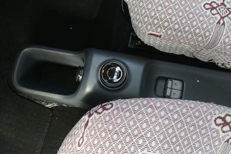 Used Wuling Zhiguang New Energy 2025 Model 305km Ambitious Edition Gear Lever