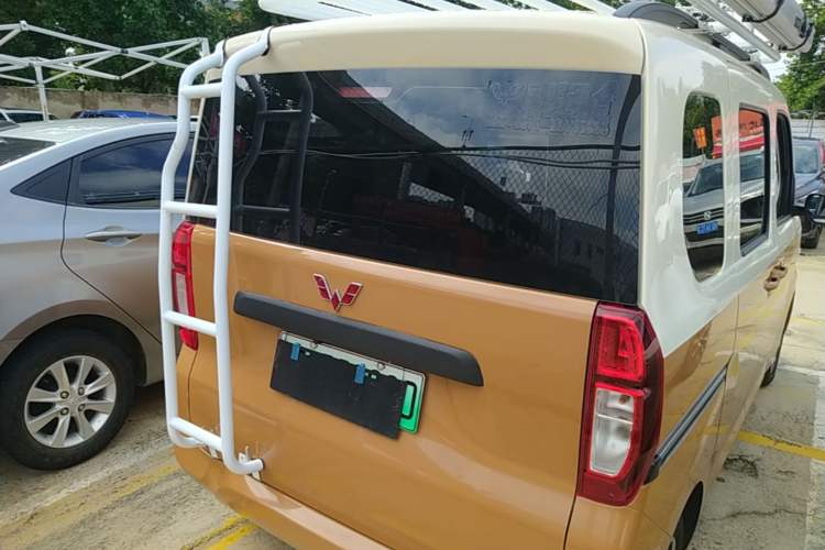 Used Wuling Zhiguang New Energy 2025 Model 305km Ambitious Edition Rear