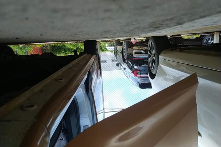 Used Wuling Zhiguang New Energy 2025 Model 305km Ambitious Edition Right Side Sill