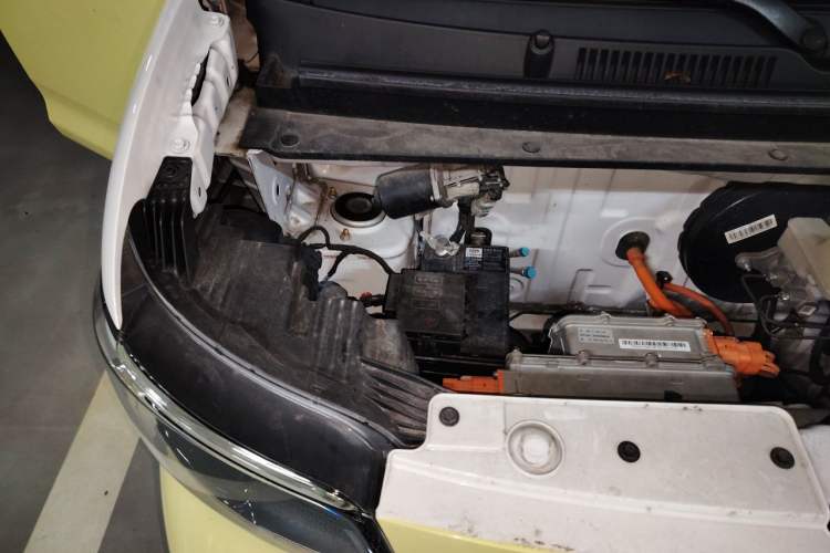 Used Wuling Zhiguang New Energy 2025 Comfort Model Engine Bay Right