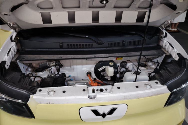 Used Wuling Zhiguang New Energy 2025 Comfort Model Engine Bay