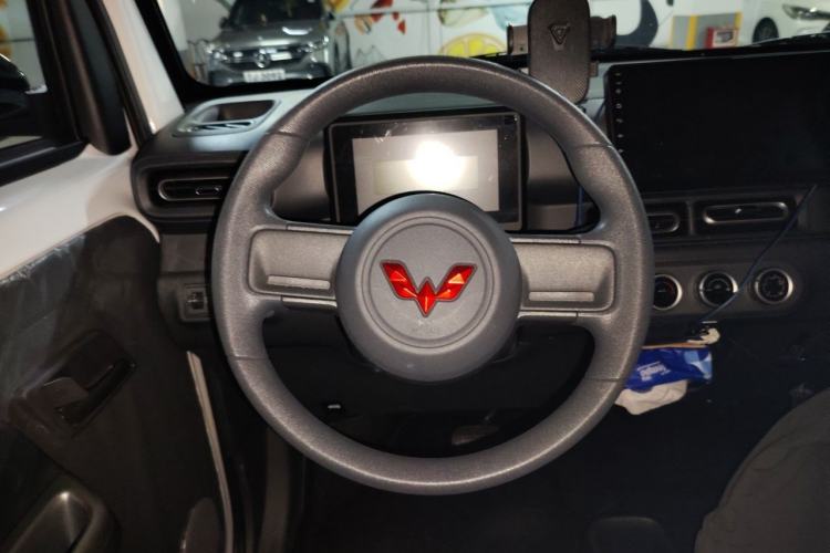 Used Wuling Zhiguang New Energy 2025 Comfort Model Steering Wheel
