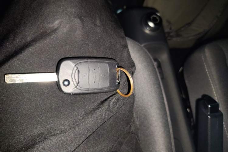 Used Wuling Zhiguang New Energy 2025 Comfort Model Vehicle Key