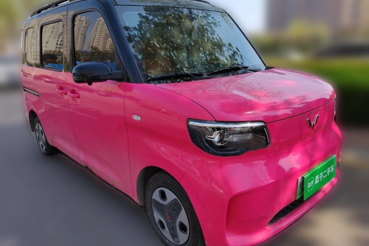 Used Wuling Zhiguang New Energy 2025 Comfort Model Front Right 45 Deg