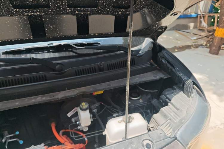 Used Wuling Zhiguang New Energy 2025 Comfort Model Engine Bay Left