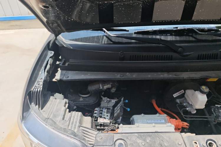 Used Wuling Zhiguang New Energy 2025 Comfort Model Engine Bay Right