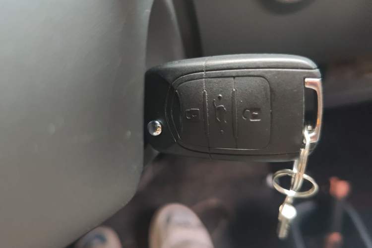 Used Wuling Zhiguang New Energy 2025 Comfort Model Vehicle Key