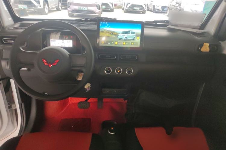 Used Wuling Zhiguang New Energy 2025 Comfort Model Center Console