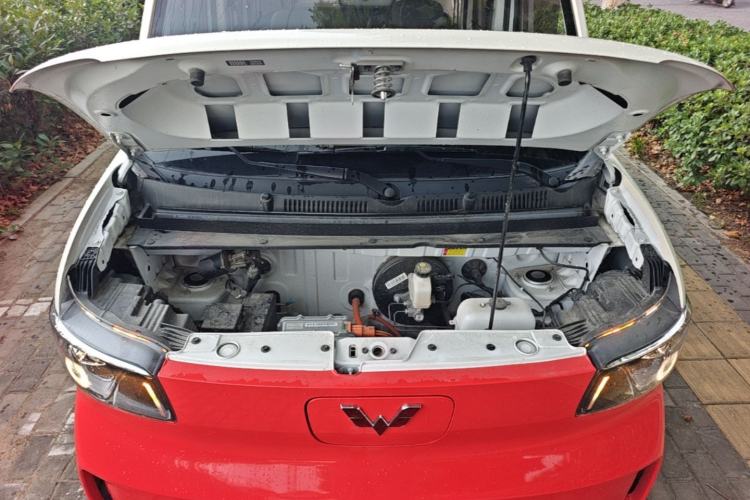 Used Wuling Zhiguang New Energy 2025 Comfort Model Engine Bay