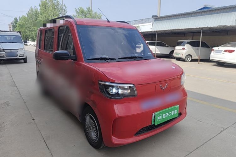 Used Wuling Zhiguang New Energy 2025 Comfort Model Front Right 45 Deg