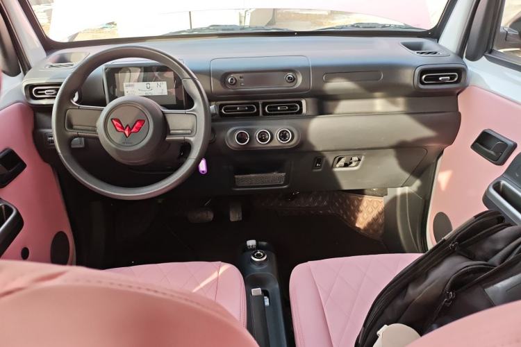 Used Wuling Zhiguang New Energy 2025 Comfort Model Interior 2