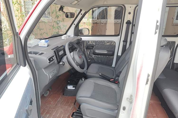 Used Wuling Zhiguang New Energy 2025 Comfort Model Left Front Seat