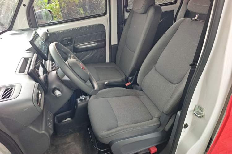 Used Wuling Zhiguang New Energy 2025 Comfort Model Left Front Seat