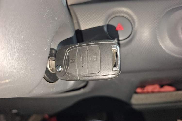 Used Wuling Zhiguang New Energy 2025 Comfort Model Vehicle Key