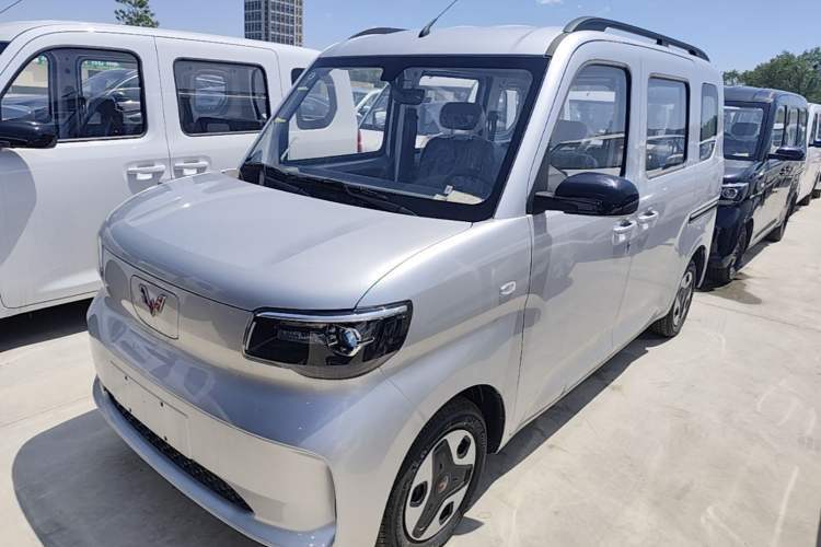 Ojetý Wuling Zhiguang New Energy 2025 Comfort Model Guazi used car, China used car export, Used car for sale, Used  cars, Cheapest cars for sale