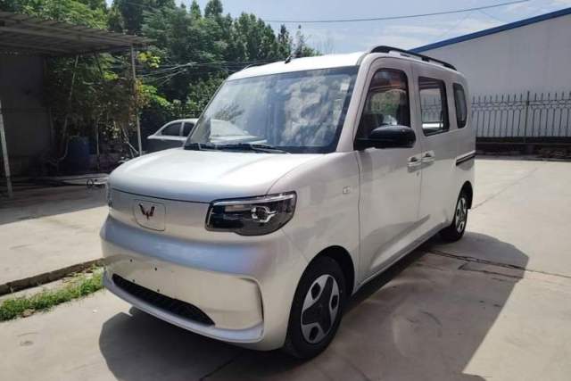 Wuling Zhiguang New Energy 2025 Comfort Model с пробегом