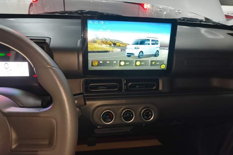 Used Wuling Zhiguang New Energy 2025 Comfort Model Audio And AC Panel